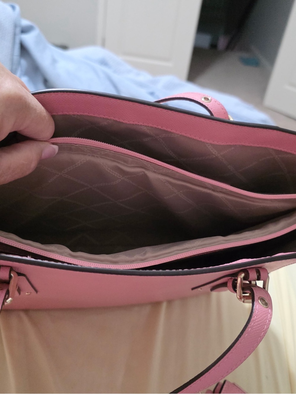 Michael Kors Pink Leather Tote Bag and wallet - Picture 3 of 6